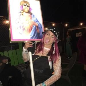 Meet your Posher, Samantha